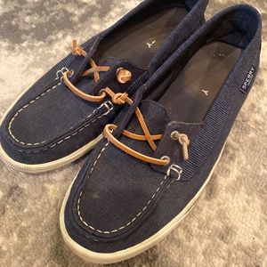 Sperry’s size 10